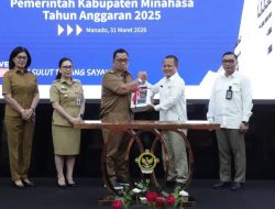 Tegaskan Komitmen Transparansi Keuangan, Pemkab Minahasa Serahkan LKPD 2025